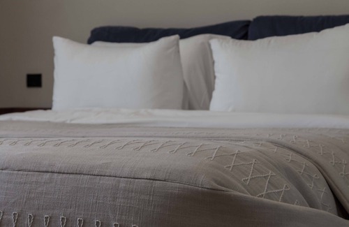 Beirut Apartamento | Apartamento de 3 dormitorios con todos los servicios al lado de The Sea-LH