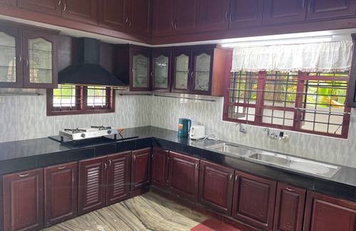Edapalli Casa | 3BHK independent villa, 5 minutes to Lulu Mall at Edappally, Kochi, Kerala