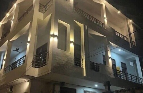 Varanasi Casa | 3BK Luxury stay at Kanti Villa Ground floor