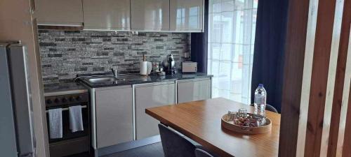 Praia da Vitoria Apartamento | 3BL Retreat - Escape & Poolparty