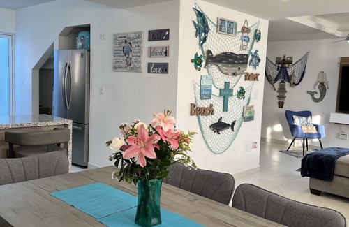 Rosarito Casa | 3BR 10 Guest with Pvt. Jacuzzi 2 pools Gated Comm. Security 24-7 AC