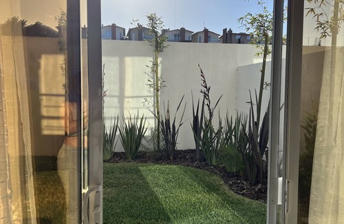 Rosarito Casa | 3BR 10 Guest with Pvt. Jacuzzi 2 pools Gated Comm. Security 24-7 AC