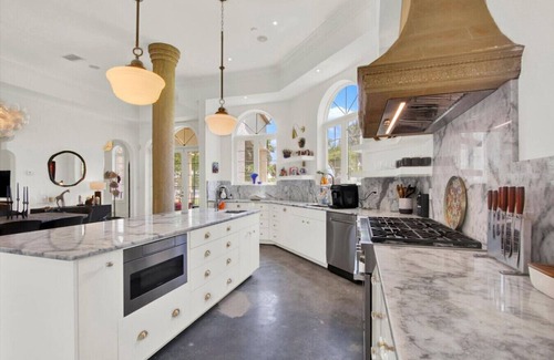 Snell Isle Casa | 3BR/2.5BA Luxury Granada Terrace Villa in St. Pete