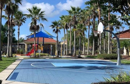 Kissimmee Casa | 3BR, 2.5BA Townhome w/ Lake View, Sunny Rear Yard, Private Patio (4715)