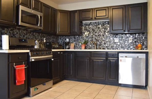 Lake Area Casa | 3BR 2BA + Bonus Living RM/ Drive or take bart to San Francisco