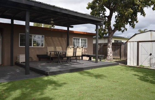 Lake Area Casa | 3BR 2BA + Bonus Living RM/ Drive or take bart to San Francisco