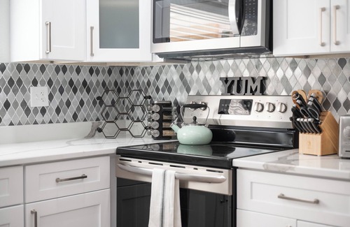 Lakeland Casa | 3br/2ba, by I4 and Disney. Pet Friendly, fenced yard, handicap ramp. sleeps 10