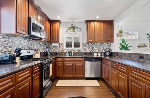 Rancho Cordova Casa | 3BR,2BA Gem in Rancho Near Shop Centers & Eateries