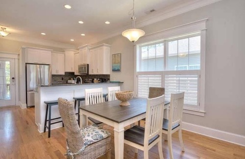 Tranquil Harbour Casa | 3BR/2BA Home -Pool and Hot Tub, 2 Minute Drive to Beach, Sleeps 8