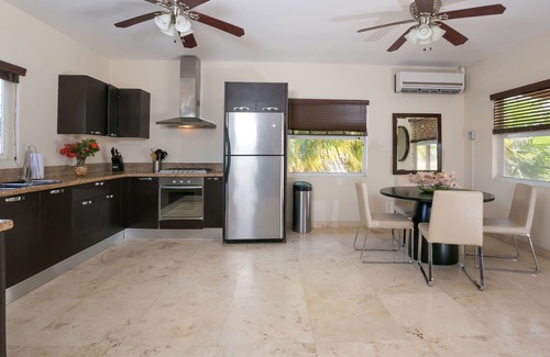 Palm Beach Villa | VILLA MODERNA DE 3HAB / 2BA - PALM BEACH-PISCINA PRIVADA-CERCA DE LA PLAYA- NUEVA CONSTRUCCIÓN