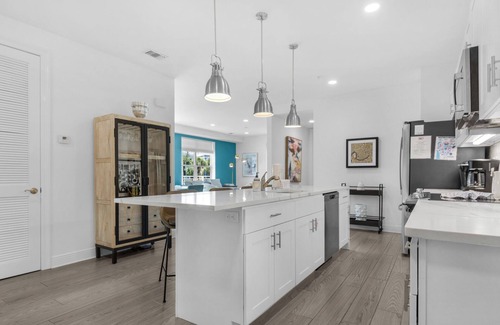 Gulf Place Condominio | 3BR | 30A Gulf Place: 3 Pools, Tennis + Free Tix: Dolphin Cruise & More!