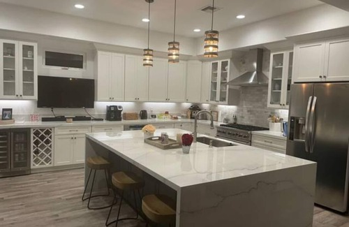 Seal Beach Casa | 3BR/3BA Dream Vacation Home w/Pool in Seal Beach