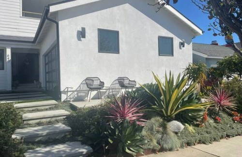 Seal Beach Casa | 3BR/3BA Dream Vacation Home w/Pool in Seal Beach