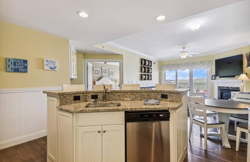 Bethany Beach Condominio | Condominio FRENTE AL MAR 3BR / 3BA en el paseo marítimo de Bethany con una PISCINA