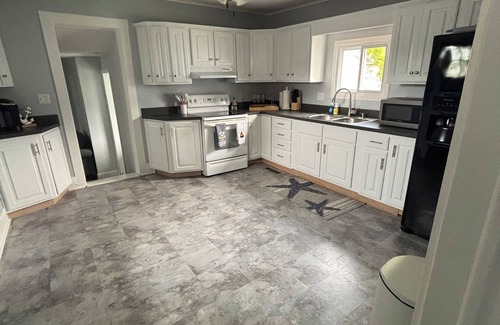Port Clinton Casa | 3BR, 4-Bed Home in Port Clinton