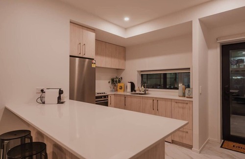 Christchurch City Centre Apartamento | 3BR/4BA Townhouse Sleeps 8 Parking Games