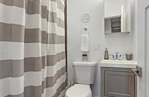 Avondale Apartamento | 3BR Apt in Logan Square Walkable to Highlights - Central Park S6