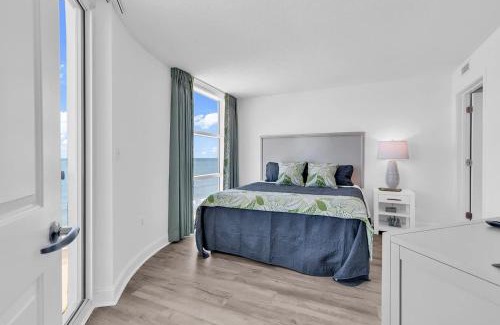 Downtown Myrtle Beach Casa | 3BR Beach Gem Full Reno-Views From All Bedrooms
