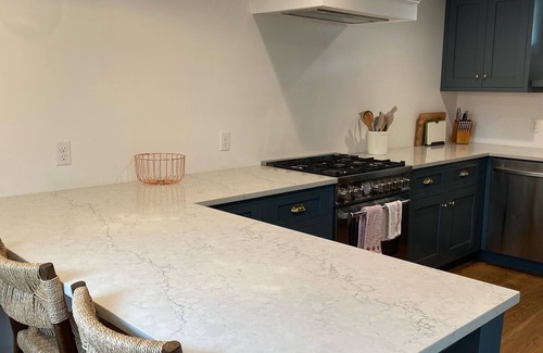 Provincetown Condominio | 3BR Bright & Spacious East End Condo with Private Patio and 2 Parking Spaces.