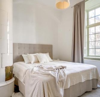 Gamla Stan Apartamento | 3BR Central- Royal Castle & Old Town at Your Door!