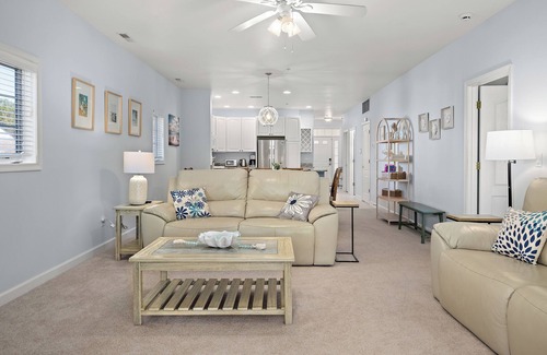 Lewes Condominio | 3BR Coastal Retreat – Weekly & Monthly Rentals Available!