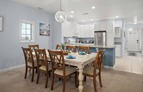 Lewes Condominio | 3BR Coastal Retreat – Weekly & Monthly Rentals Available!