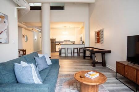 Mile Square Apartamento | 3BR CozySuites The Block Direct Skybridge Access#2