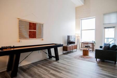 Mile Square Apartamento | 3BR CozySuites The Block Direct Skybridge Access#2