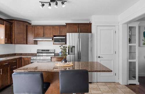 Dieppe Casa | 3BR Duplex W/ Outdoor Patio