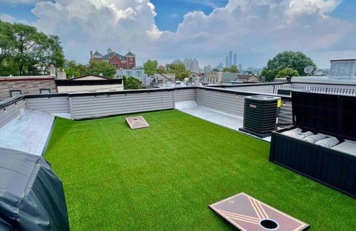 Communipaw Casa | 3BR Duplex W/Rooftop NYC Views & Garage Parking