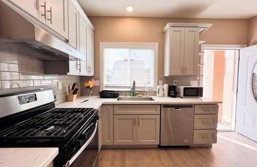 South Sundale Casa | 3BR Fremont Home, Near Silicon Valley, Ideal for Families & Groups