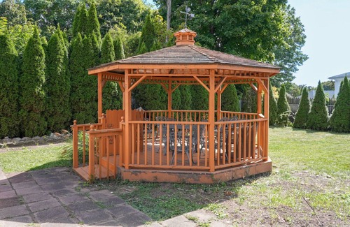 East Shore Casa | 3BR Gem, 10 min to Yale, walk to Tweed