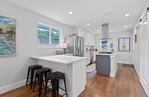 South Manchaca Casa | 3BR Getaway - Pool | Near SOCO and Downtown ATX