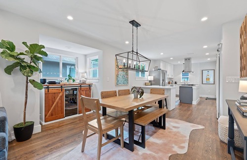 South Manchaca Casa | 3BR Getaway - Pool | Near SOCO and Downtown ATX