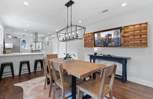 South Manchaca Casa | 3BR Getaway - Pool | Near SOCO and Downtown ATX