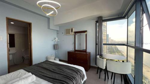 Ermita Apartamento | 3BR Grand Riviera Suites by MrSayla