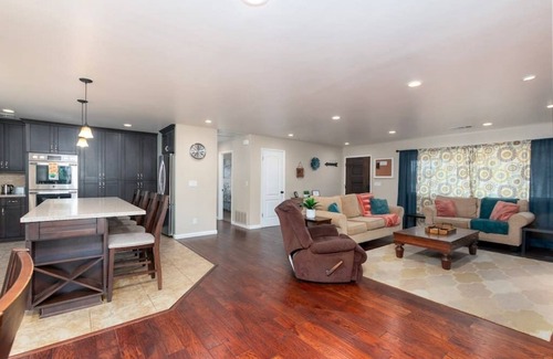 Atascadero Casa | 3BR Home | Fenced Yard w/ BBQ & Firepit, Pets OK!