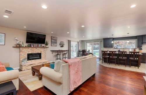 Atascadero Casa | 3BR Home | Fenced Yard w/ BBQ & Firepit, Pets OK!