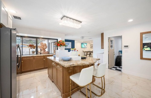 Miramar Casa | 3BR Home w/Pool - 10 Mins from Hard Rock Stadium!