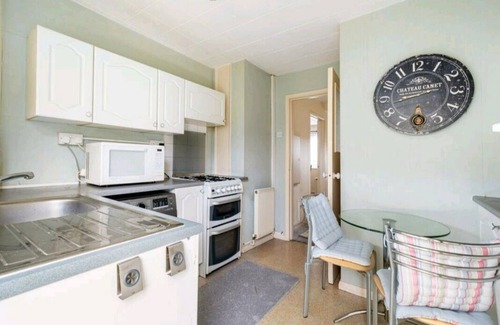 Stratford Casa | 3BR House/Garden/Patio/7 Guests/Fireplace/Parking