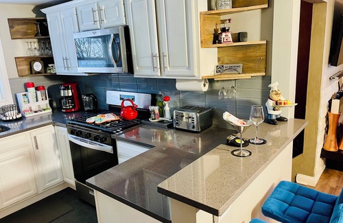 Wasco Casa | Dúplex de 3 habitaciones, 2 baños, con jardín y piscina privada en Schaumburg