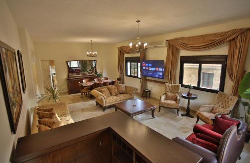 Batroun Apartamento | 3BR in Batroun Bahsa Old Souks