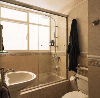 Hipodromo Apartamento | 3BR in Condesa w Balcony, Roma Across St