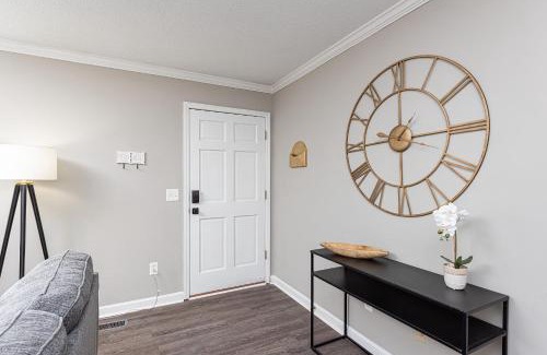 North Raleigh Casa | 3BR Kid Friendly Fenced in Swingset