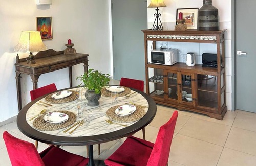Brickfields Apartamento | 3BR - KL Sentral - L21 Modern Vintage - City View