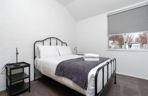 Kingston Apartamento | 3BR Loft Apt 1min to Kingston Foreshore - Hosted by Canstay