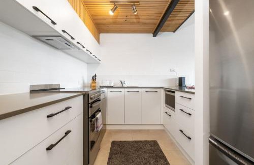 Kingston Apartamento | 3BR Loft Apt 1min to Kingston Foreshore - Hosted by Canstay