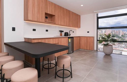 San Diego Apartamento | 3BR Luxury Design Apt-El Poblado w/Jacuzzi &Office