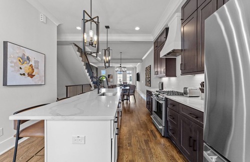 Downtown Casa | Luxury Downtown Townhouse - roof top deck!