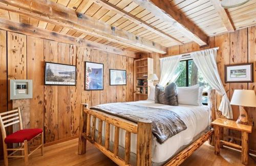 Timberland Casa | 3BR Mountain Cabin-Near Beach & Slopes